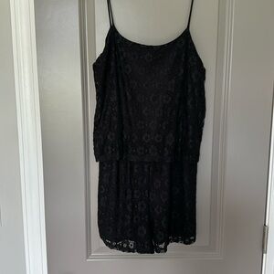 ROMEO + JULIET Couture Black lace Romper